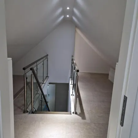 Super Moderne Wg-wohnung Maxhutte-Haidhof